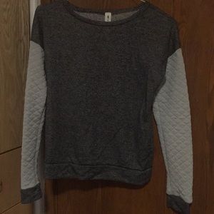 grey patterned light sweater
